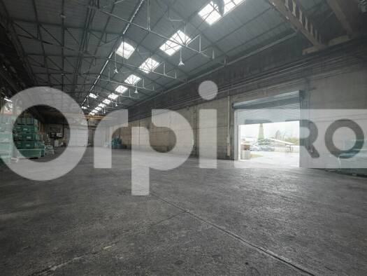 Local d'activités à louer 1 778 € 237 m² d'espace de stockage Ternay 69360