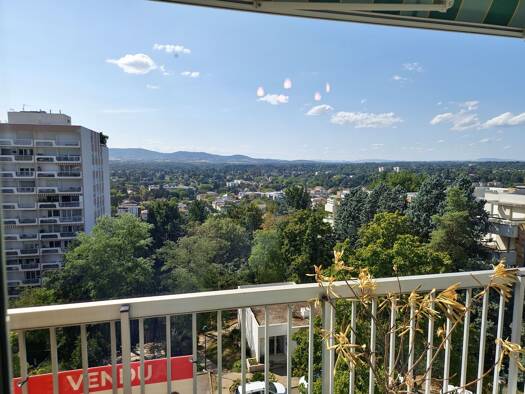 Appartement à vendre 395 000 € 5 pièces 3 chambres 107 m² Étage 6/7 Tassin-la-Demi-Lune 69160