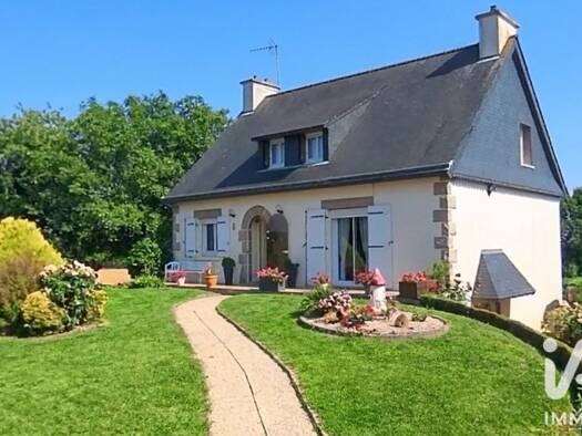 Maison à vendre 201 003 € 5 pièces 4 chambres 130 m² 3 878 m² de terrain Plouguenast-Langast 22150
