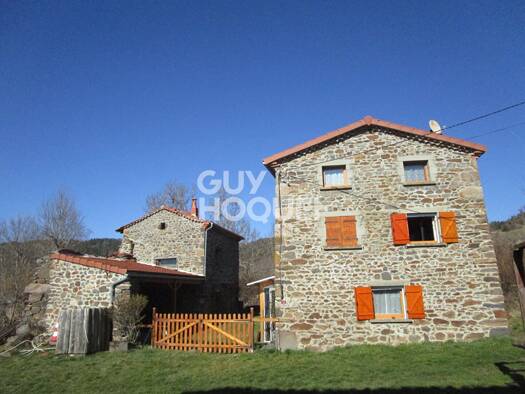 Maison à vendre 129 500 € 6 pièces 2 chambres 104 m² 600 m² de terrain Chavaniac-Lafayette 43230