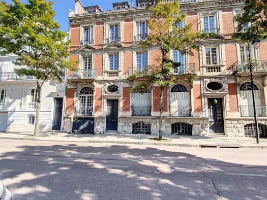 Appartement à louer 850 € 3 pièces 2 chambres 74,7 m² 1er étage Thermal-Vieux-Vican Vichy 03200