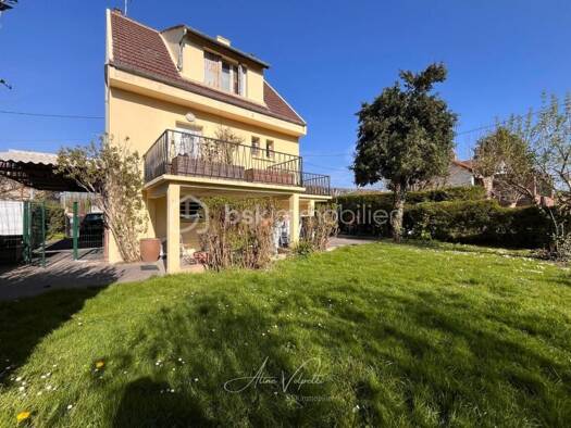 Immeuble à vendre 345 000 € 111 m² Sud Esbly 77450