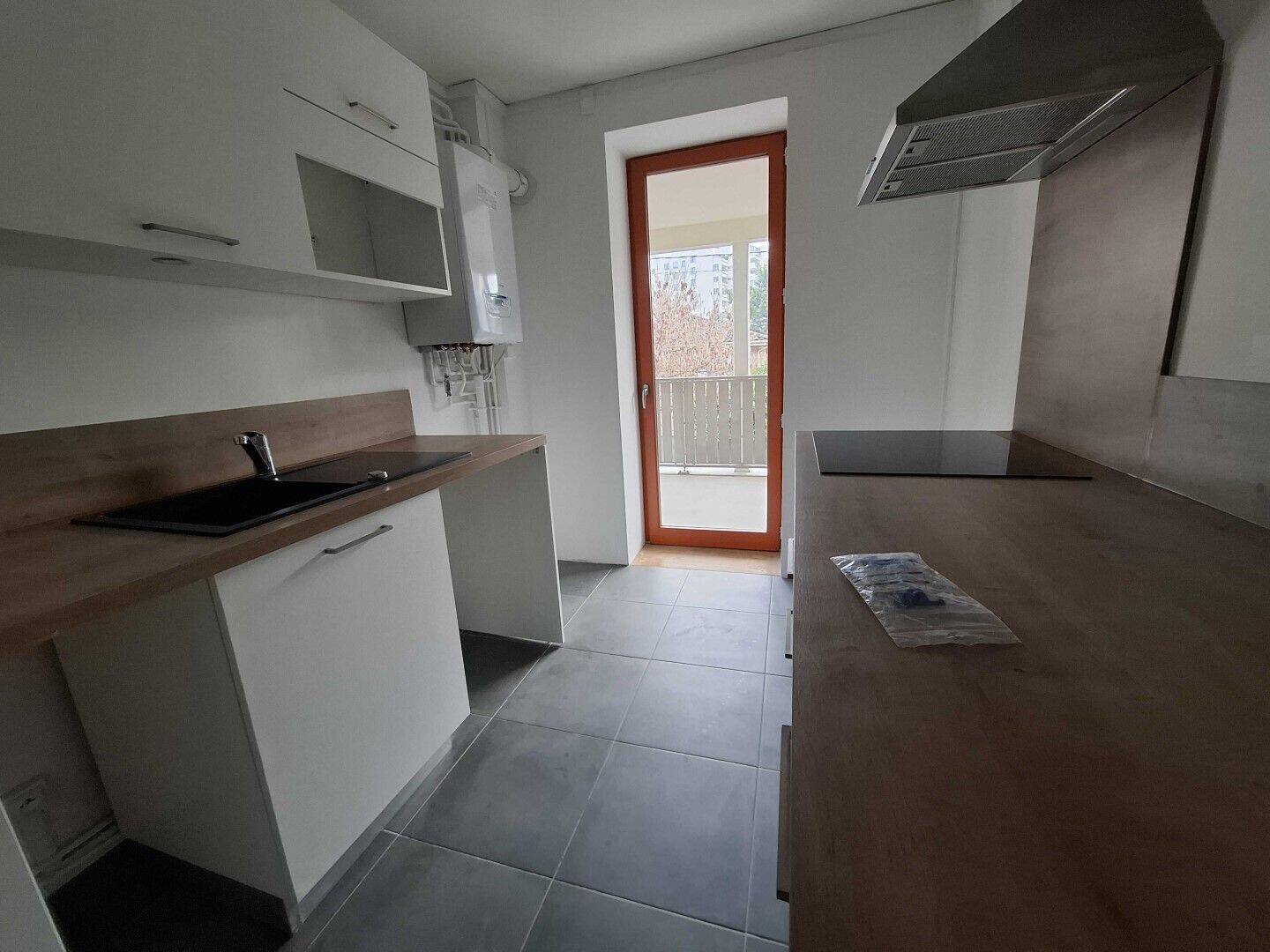 Maison à louer, 43m², VENISSIEUX