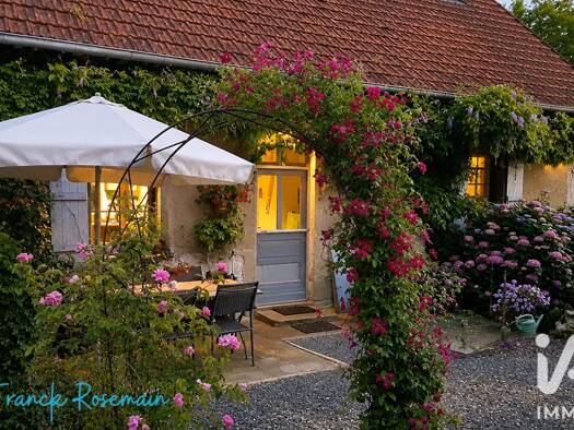 Maison à vendre 259 000 € 4 pièces 3 chambres 121 m² 4 137 m² de terrain Montmort 71320