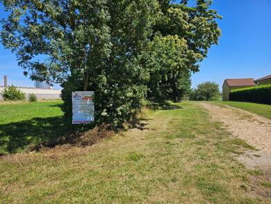 Terrain constructible à vendre 59 000 € 501 m² de terrain Saint Martin le Chatel 01310