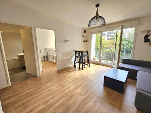 Appartement à vendre 239 000 € 2 pièces 1 chambre 40 m² Étage 1/5 ZAC Romainville 93230