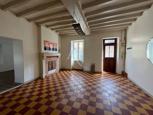 Maison à vendre 197 400 € 5 pièces 3 chambres 99 m² 154 m² de terrain Tierce 49125