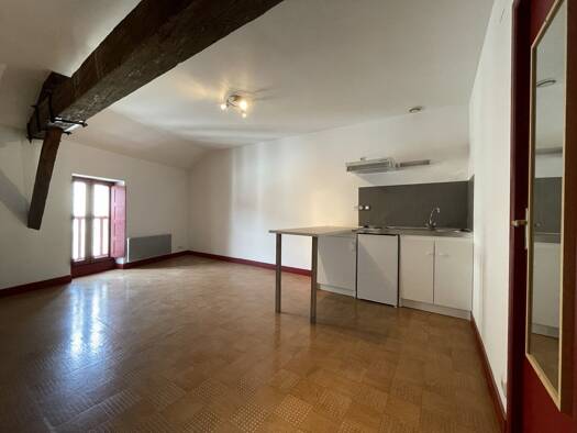 Appartement à louer - Première occupation 395 € 1 pièce 29 m² Étage 3/3 Brantôme en Périgord 24310