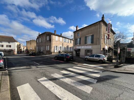 Pizzeria à vendre Fonds de commerce 127 000 € 67 m² d'espace de restauration Peripherie Tournus 71700