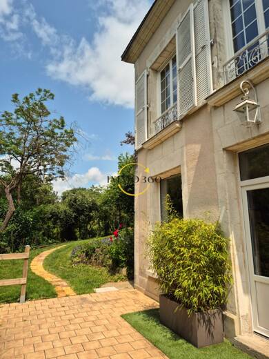 Maison de ville à vendre 655 000 € 8 pièces 6 chambres 267 m² 6 211 m² de terrain Sud Vendome 41100