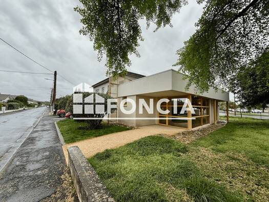 Local commercial à louer 1 400 € 189 m² de surface de vente Sainte Catherine Villeneuve-sur-Lot 47300