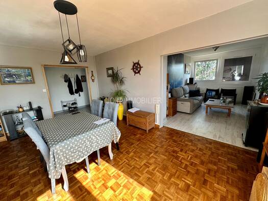 Appartement à vendre 135 000 € 3 pièces 2 chambres 77 m² Étage 2/4 Neuville-Stade Pierre de Coubertin Neuville les Dieppe 76370