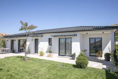 Terrain avec maison neuve à vendre 379 500 € La Motte-d'Aigues 84240