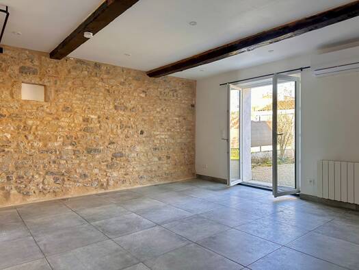 Maison à louer 1 199 € 4 pièces 3 chambres 82 m² 139 m² de terrain Porte des Pierres Dorées 69400