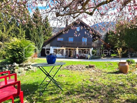 Chalet à vendre 457 000 € 6 pièces 4 chambres 135 m² 1 925 m² de terrain Saint-Martin-d'Uriage 38410