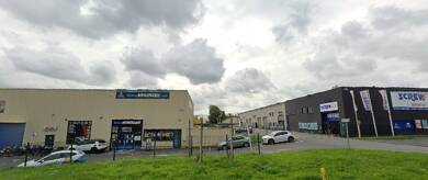 Local commercial à louer 3 000 € 190 m² de surface de vente Trith St Leger 59125