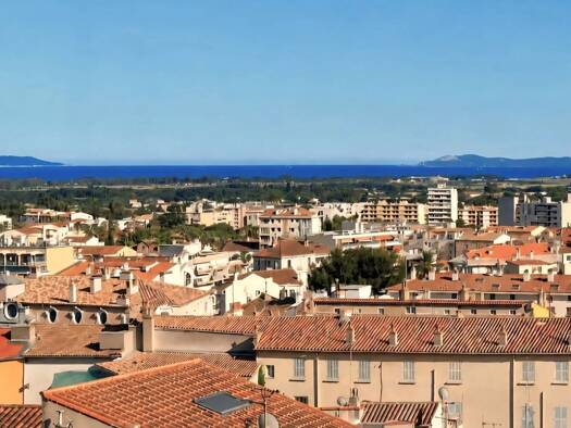 Maison à vendre 390 000 € 4 pièces 2 chambres 64 m² Riondet Hyères 83400
