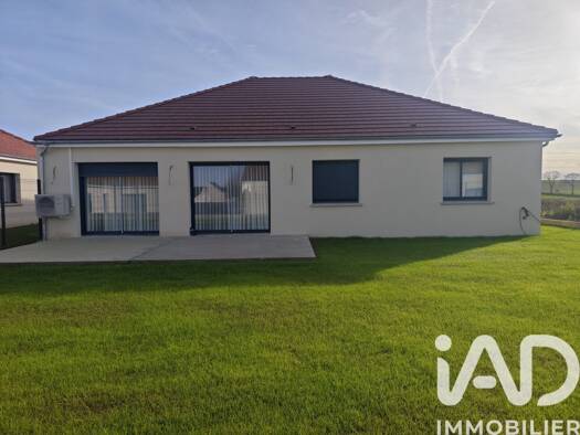 Maison de plain-pied à vendre 287 000 € 5 pièces 3 chambres 115 m² 500 m² de terrain Est Nogent-sur-Seine 10400