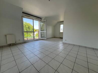 Appartement à vendre 125 000 € 3 pièces 2 chambres 63,7 m² Dernier étage, Étage 2/2 Centre Ville Nogent sur Oise 60180