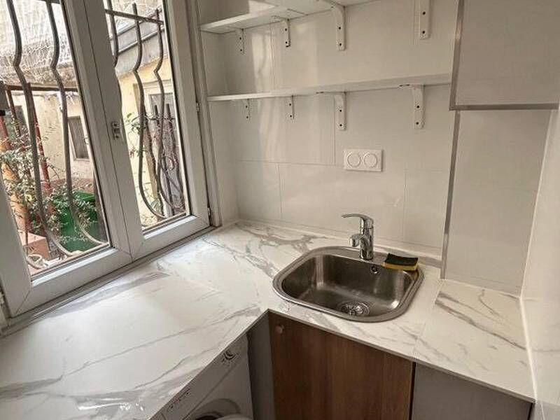 Maison à louer, 18m², PARIS 18E