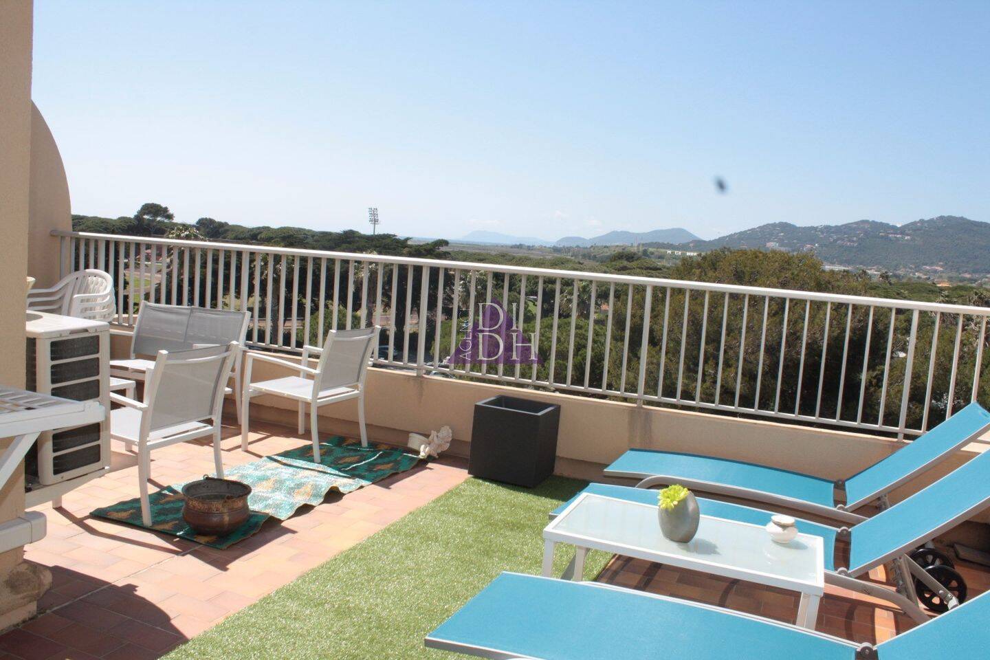 Maison à louer, 37m², HYERES