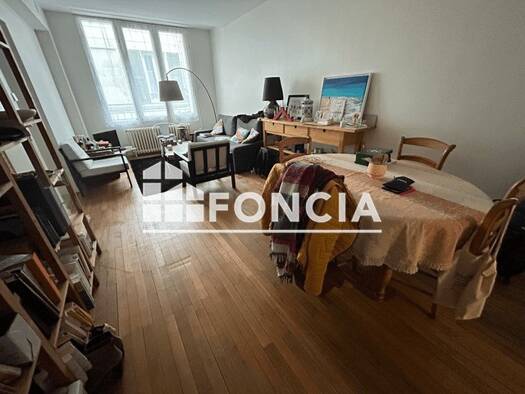 Appartement à louer 740 € 3 pièces 2 chambres 72 m² 1er étage Centre Ville Niort 79000