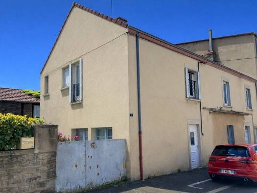 Maison de ville à vendre 90 000 € 7 pièces 5 chambres 172 m² 300 m² de terrain Bel Air Montceau-les-Mines 71300