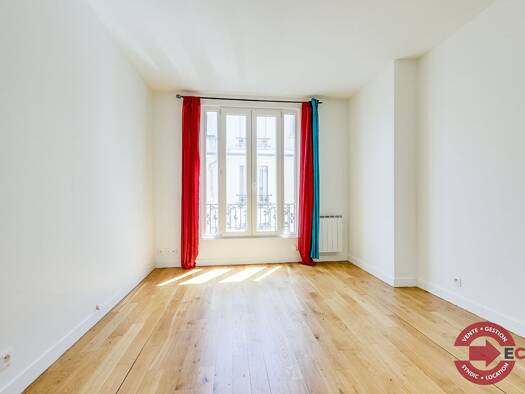 Appartement à vendre 246 000 € 3 pièces 1 chambre 44 m² Étage 2/3 Juillet Zola Alfortville 94140