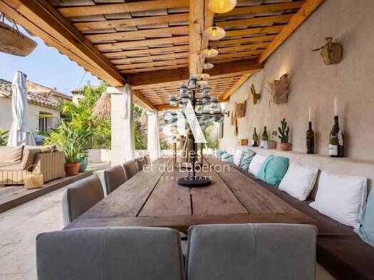 Maison à vendre 499 000 € 2 pièces 3 chambres 167 m² Robion 84440