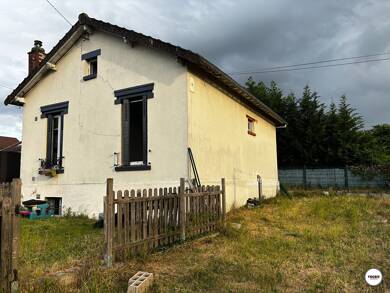 Maison à vendre 291 000 € 6 pièces 3 chambres 122 m² 430 m² de terrain Route de Verneuil Les Mureaux 78130