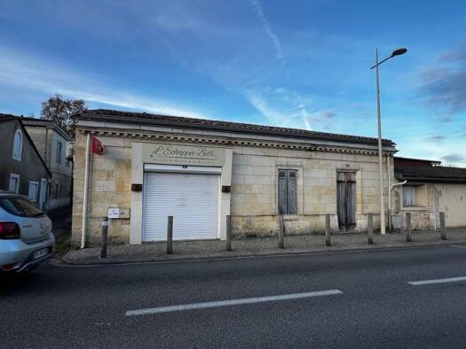 Immeuble à vendre 265 500 € 110 m² La Brède 33650
