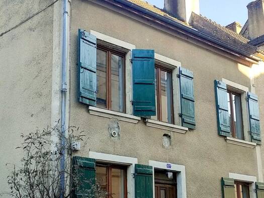 Maison de ville à vendre 55 000 € 2 pièces 1 chambre 71 m² Charolles 71120