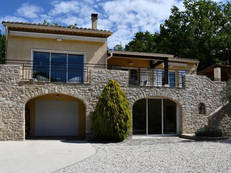 Maison à vendre, 166m², SAINT JEAN DE MARUEJOLS ET AVEJAN