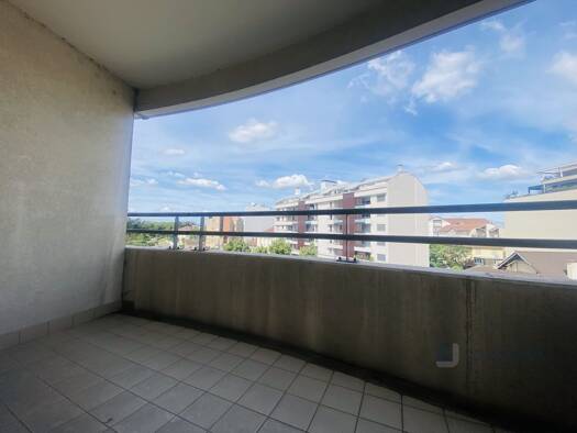 Appartement à vendre 285 000 € 4 pièces 2 chambres 67 m² 4ème étage Villeurbanne 69100