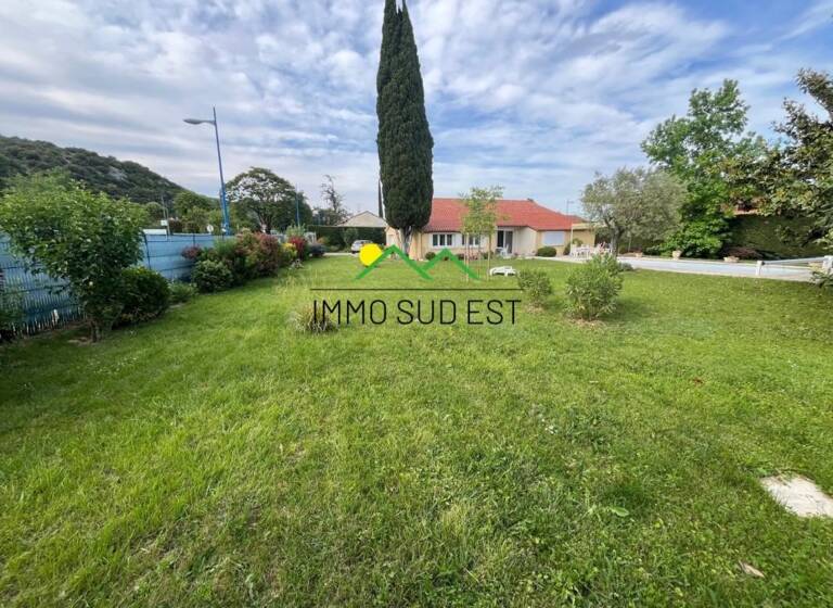 Maison à vendre 365 000 € 7 pièces 4<br/>chambres 161 m²<br/>superficie Le Pouzin 07250