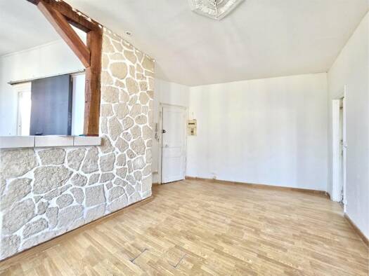 Appartement à vendre 66 500 € 3 pièces 2 chambres 42 m² Étage 1/2 Saint Waast Soissons 02200