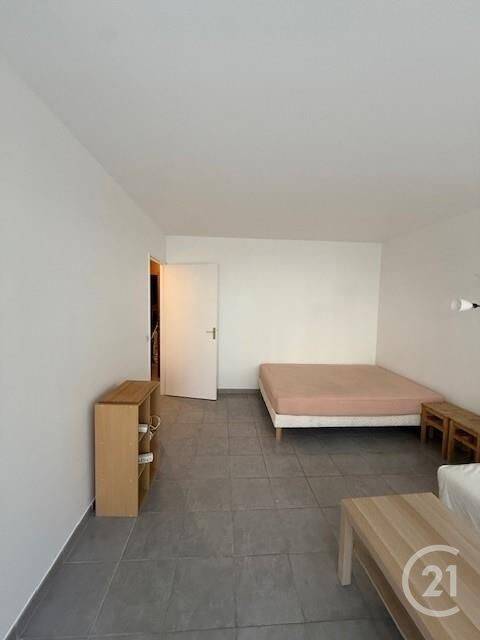 Maison à louer, 26m², COURBEVOIE