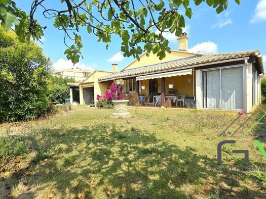 Maison de plain-pied à vendre 264 000 € 3 pièces 2 chambres 83 m² 494 m² de terrain Garons 30128