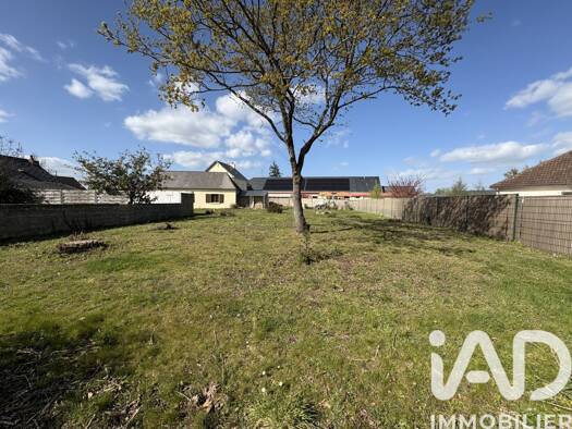 Terrain constructible à vendre 104 750 € 650 m² de terrain Saint-Pavace 72190
