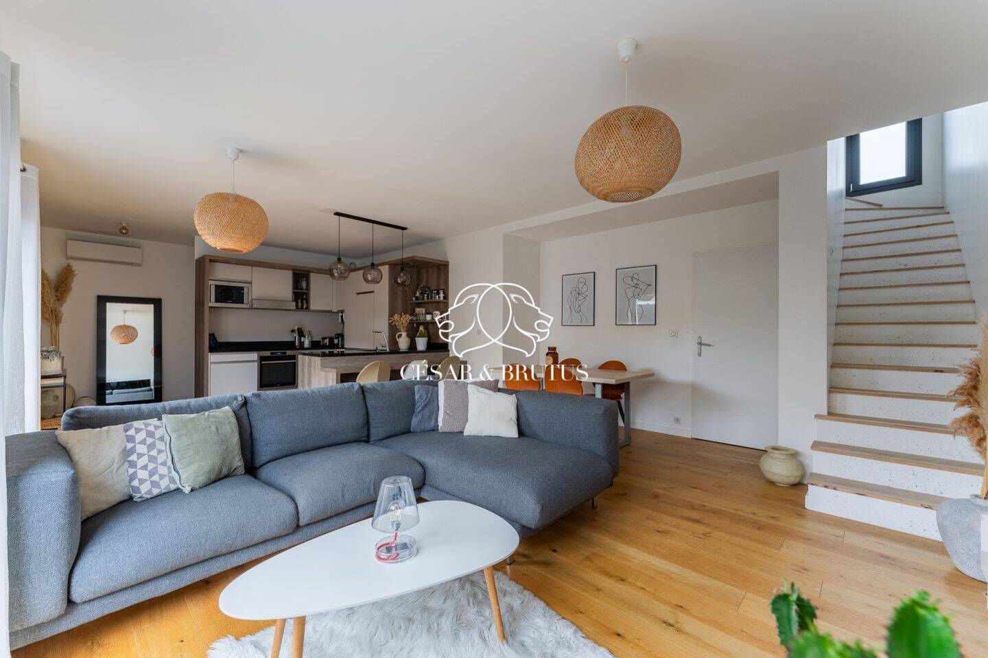 Maison à vendre, 132m², SAINT GENIS LES OLLIERES