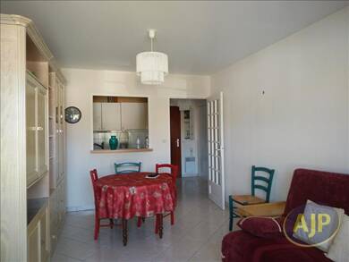 Appartement à louer 606 € 2 pièces 1 chambre 40 m² Étage 2/3 Saint Nazaire 44600