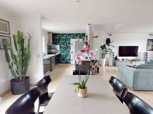 Maison à vendre 599 000 € 6 pièces 4 chambres 165 m² 1 300 m² de terrain Coupvray 77700