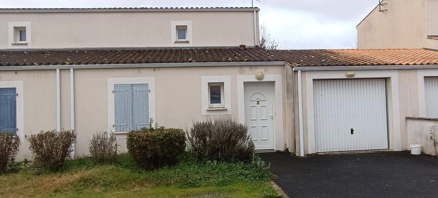 Maison à vendre, 71m², SURGERES