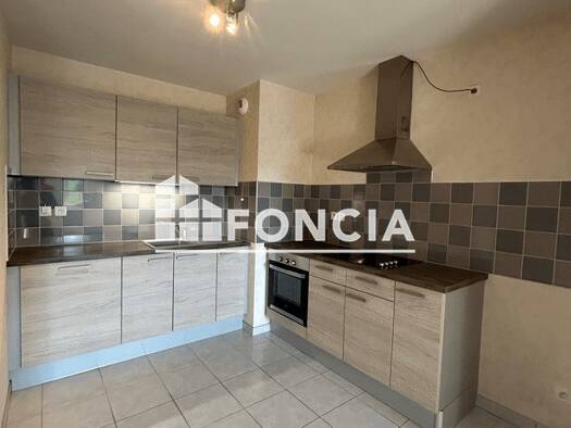 Appartement à louer - logement étudiant 850 € 2 pièces 1 chambre 43,5 m² 3ème étage Saint Pierre Thionville 57100