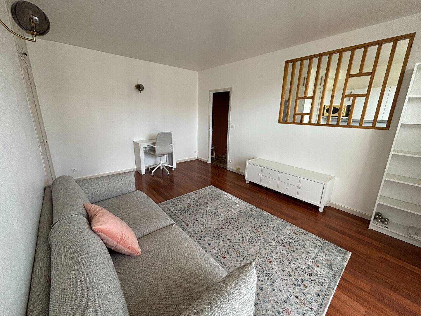 Maison à louer, 45m², SAINT MAUR DES FOSSES