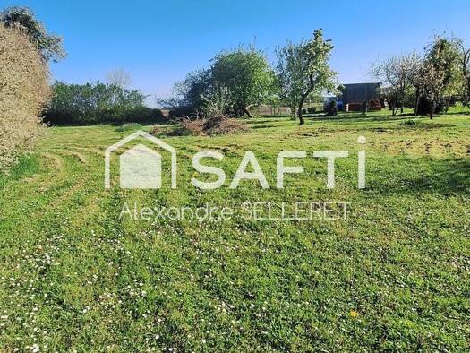 Terrain constructible à vendre 13 000 € 1 016 m² de terrain Saint-Germain-des-Bois 18340