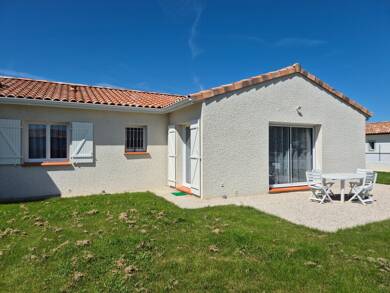 Maison à louer 1 090 € 4 pièces 3 chambres 85 m² 413 m² de terrain Terssac 81150