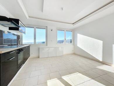Appartement à louer 560 € 3 pièces 2 chambres 48 m² Dernier étage, Étage 9/9 Ateliers SNCF Chenove 21300