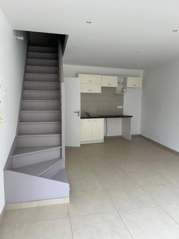 Maison à louer, 38m², SAINT MAUR DES FOSSES