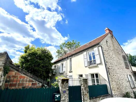 Maison à vendre 312 000 € 8 pièces 4 chambres 147,72 m² Janville-sur-Juine 91510